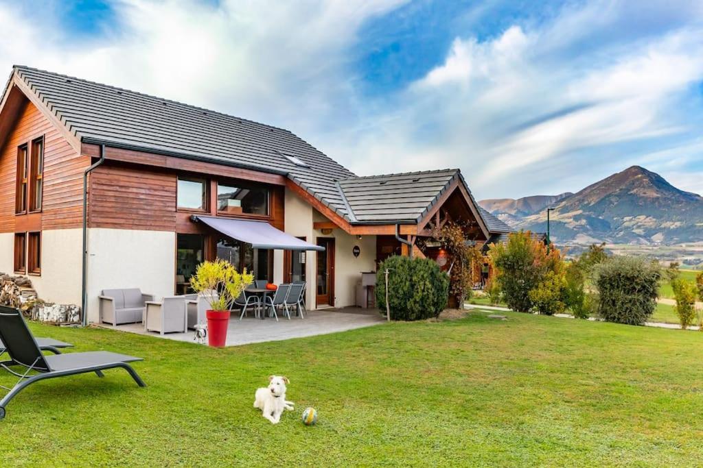 Holiday home Maison Dans Les Alpes - Les 12 Sommets